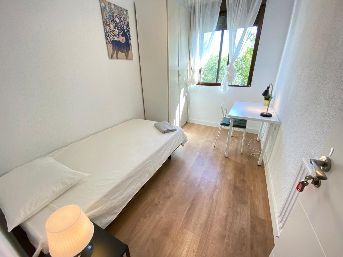Hotel Albufera 75 à Madrid Extérieur photo